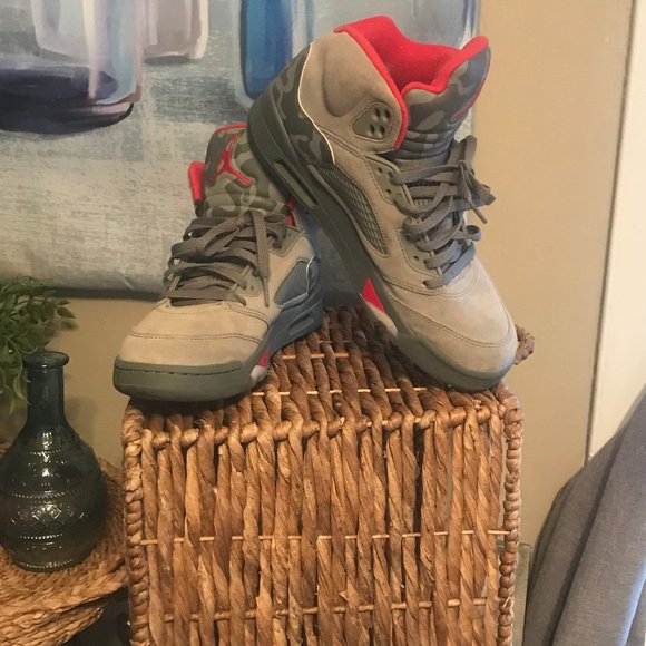 Air Jordan retro Shoes, Hoodies, and other apparel - Picture 4 of 6